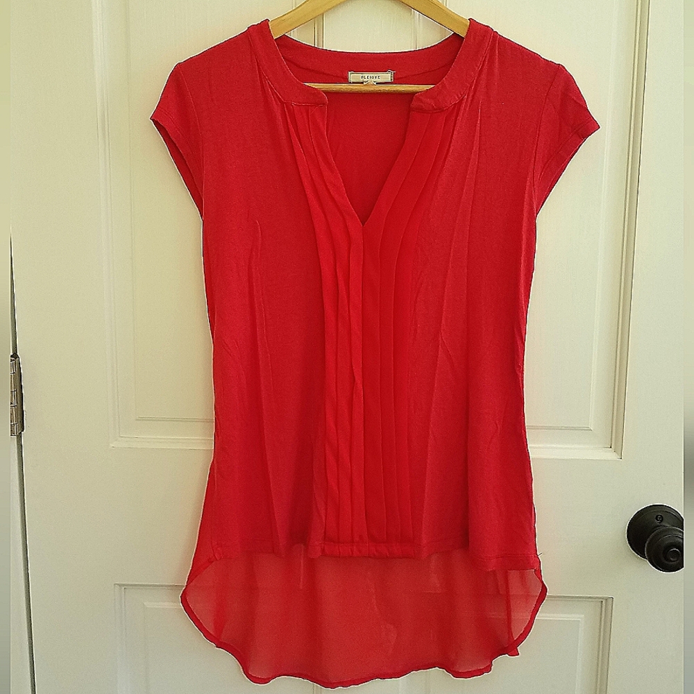 Pleione High Low Top